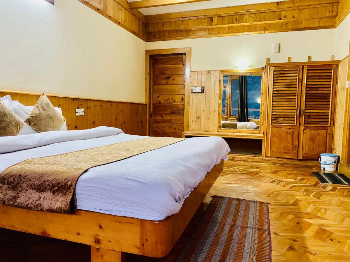 Hotel Valley Of Gods Manāli Exterior foto